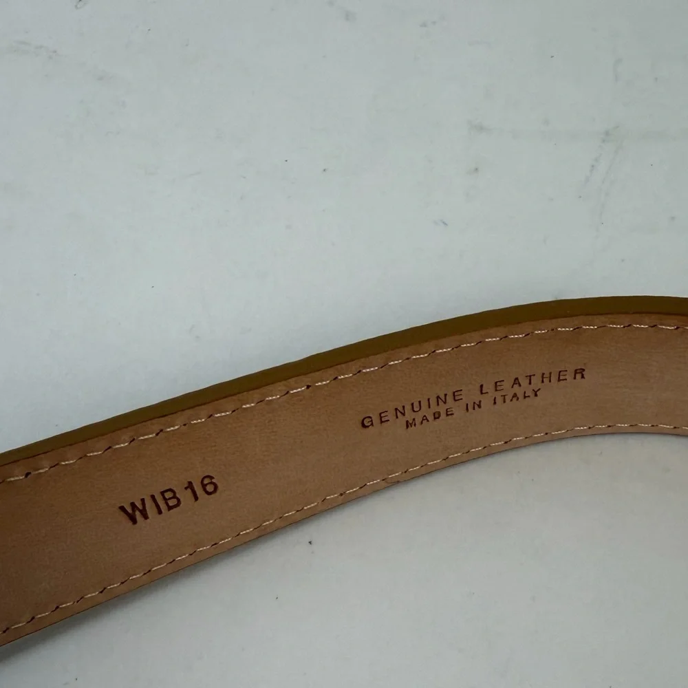 Brooks Brothers Brown Leather B shaped Buckle Belt, Medium